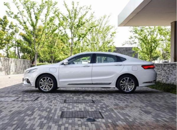 售15.98万起 吉利混动中级车博瑞GE开启预售 5月底上市