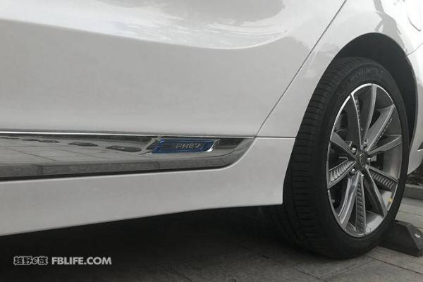 吉利博瑞GE正式上市 售价13.68-19.98万元