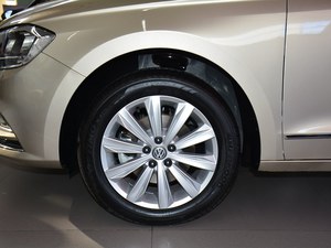 针尖对麦芒 看谁更受年轻消费者喜爱？