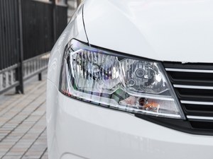 针尖对麦芒 看谁更受年轻消费者喜爱？