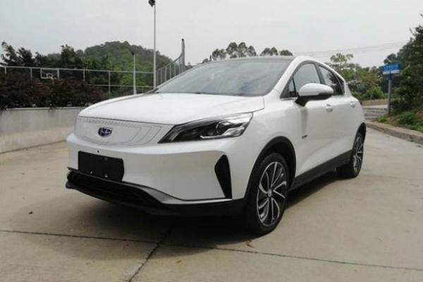 吉利帝豪GSe内饰细节图曝光 续航400公里/年内上市