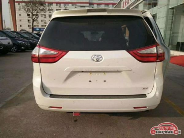 18款丰田塞纳七座3.5升八速现车百公里油耗评测买商务首选塞纳