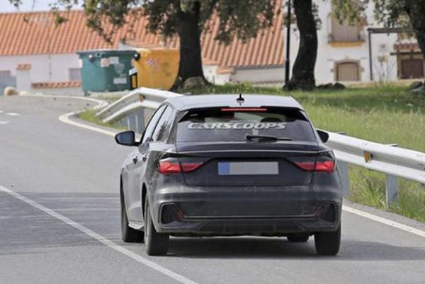 奥迪新款A1路试谍照曝光 或年内亮相发布