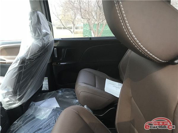 18款丰田塞纳3.5L现车最新配置全面解读丰田塞纳加版四驱性能