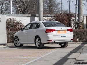 针尖对麦芒 看谁更受年轻消费者喜爱？