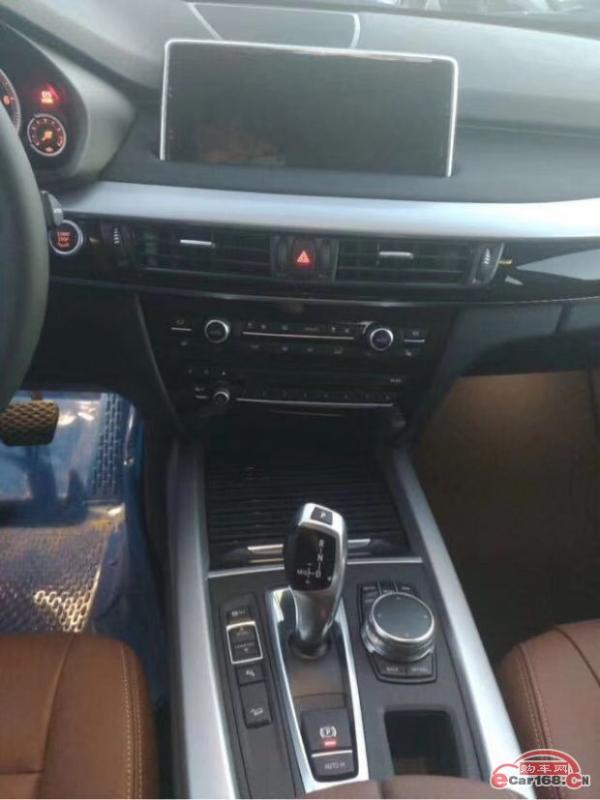 2018款宝马X5七座豪华包越野性能强彰显出强健的气魄和适用性