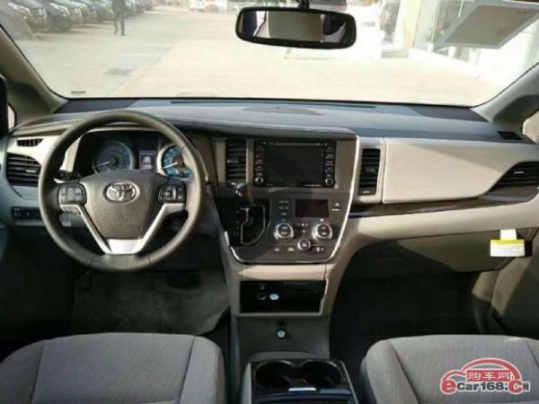 18款丰田塞纳七座3.5升八速现车百公里油耗评测买商务首选塞纳