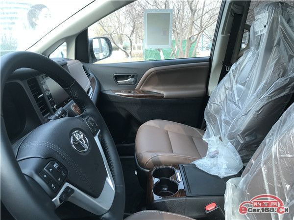 18款丰田塞纳3.5L现车最新配置全面解读丰田塞纳加版四驱性能