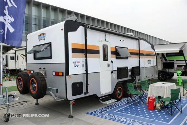 【车展新车】 简约不简单 2018房车展科斯·泰坦房车实拍