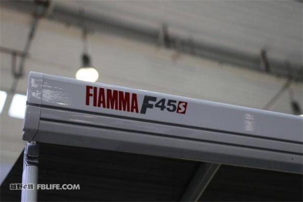 【车展实拍】实用主义 2018房车展览众C6型房车实拍