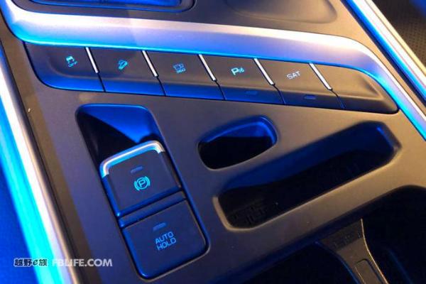 吉利新远景SUV上市 售价7.59-10.59万元