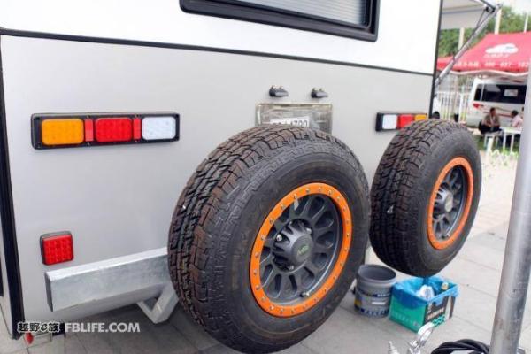 【车展新车】 简约不简单 2018房车展科斯·泰坦房车实拍