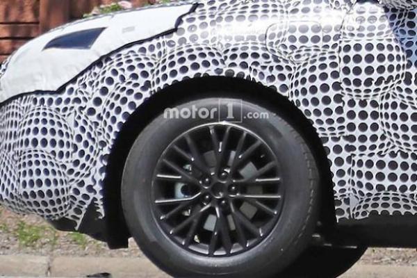 车身加大 福特全新翼虎混动版车型谍照曝光 2019年发布