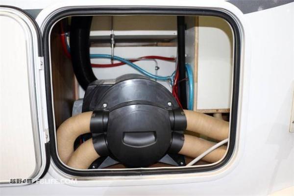 【车展新车】 法式浪漫 2018房车展湃力特G600房车实拍