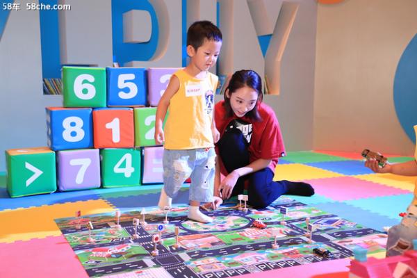 轩逸携手“凯叔” 开启全新家庭故事之旅