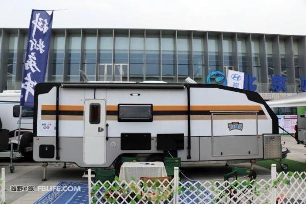 【车展新车】 简约不简单 2018房车展科斯·泰坦房车实拍