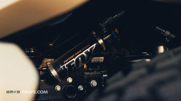 世界末日专属SUV Rezvani推出军用版Tank