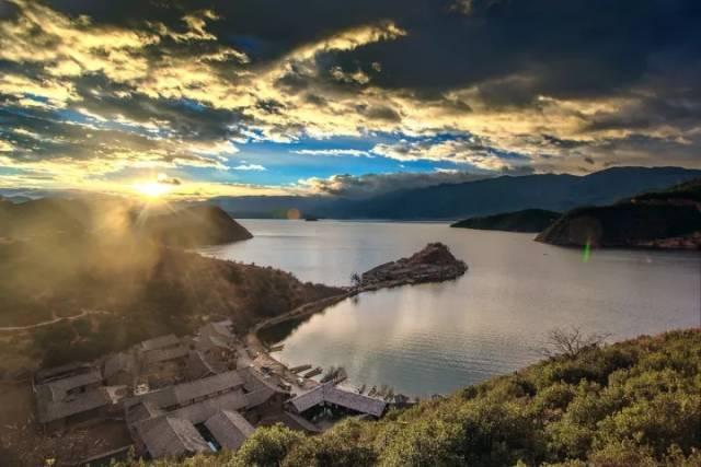 中国最美8个湖泊，不去会错过中国一大半的美