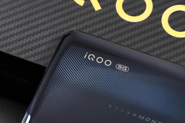 买5G手机何必等明年？ iQOO Pro 5G版3798元起