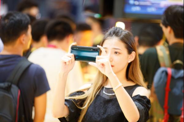 5G全速进化 iQOO Pro新品手机明日北京发布