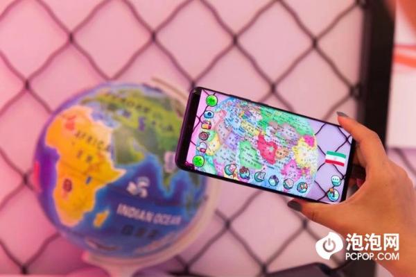 中兴5G潮现场正式亮相北京五彩城 用户争抢体验