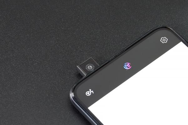 7nm工艺制程2000元档也有旗舰 荣耀9X PRO实力不容小觑