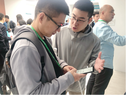 为健康阅读保驾护航 海信手机亮相2019中国教育装备展会