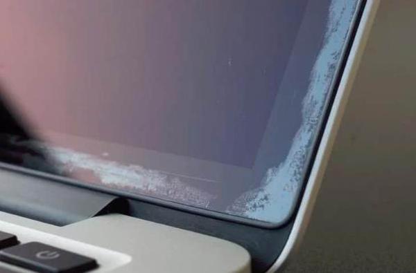 MacBook Pro防反射涂层维修计划更新，包含这9款设备