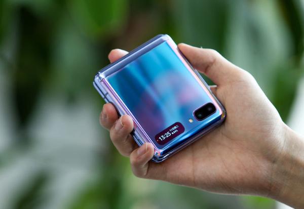 三星Galaxy Z Flip发布：精致小巧折叠屏,售价11999元