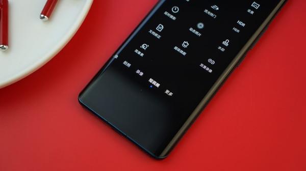 前后双景录像+无线录音 5G自拍神器华为nova7系列要火