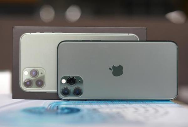 看见华为P40 Pro+的10倍光学变焦 iPhone用户不淡定了