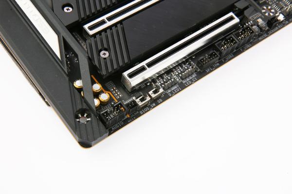 数说技嘉Z490 AORUS MASTER：从超频到电竞全方位强化的高端Z490