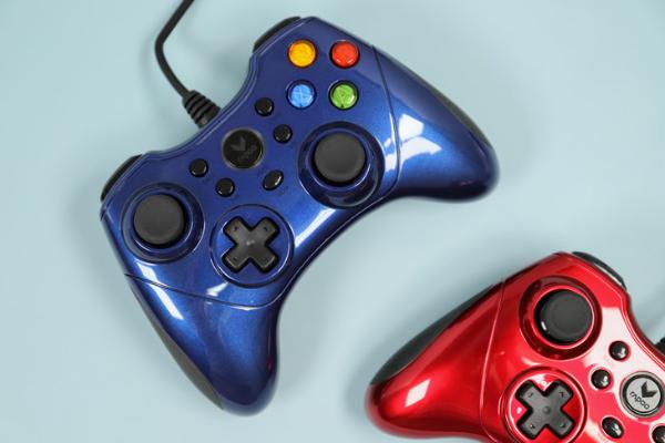 舒适的双面手感，操作体验好 雷柏V600游戏手柄2020版评测