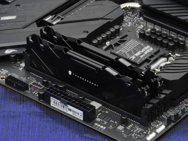 雷神DDR4-3000MHz 8GB内存评测：超频潜力十足3866MHz妥妥的！