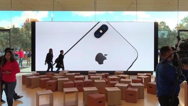 iPhone 13供应商泄天机：苹果终于对闪电接口动刀