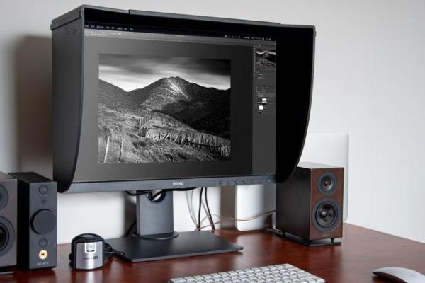 为摄影人修图量身打造，明基SW240专业显示器，开门红仅2999元