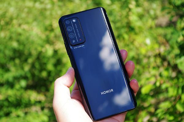 荣耀X10评测体验：同价位5G手机，难觅出其右者！