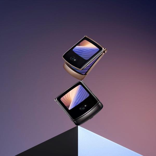 摩托罗拉razr 刀锋5G折叠手机发布：无缝无折痕，用经典碰撞未来