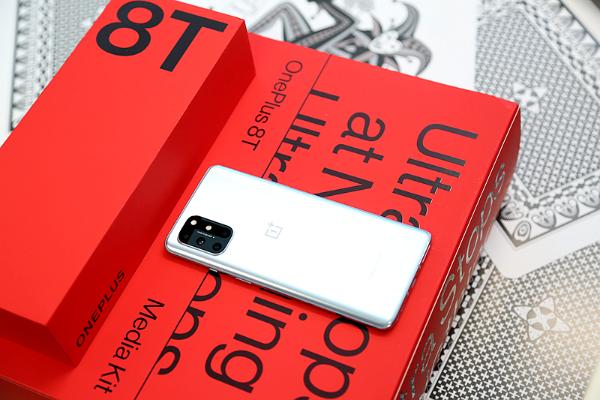 3399元到底值不值？一加8T上手优缺点无水品评