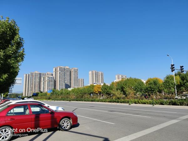 3399元到底值不值？一加8T上手优缺点无水品评