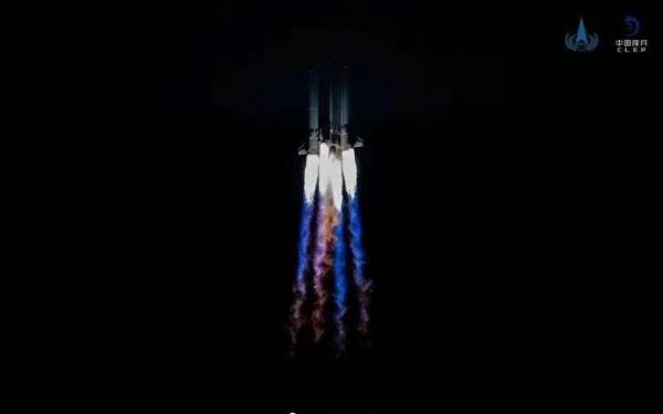 “一箭穿云，九天揽月”嫦娥五号探测器成功发射升空