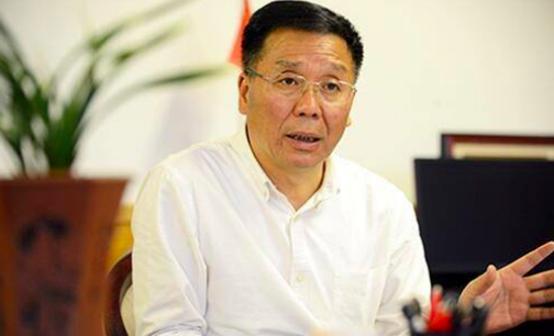 李保芳正式接棒茅台集团、股份“双料”董事长