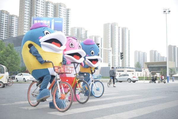 “卡通人”萌翻国际庄 天山海世界5月26日盛装开业