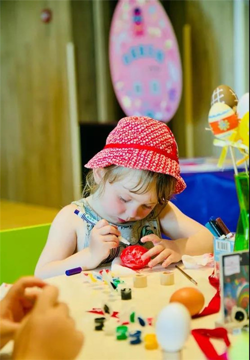 你还在犹豫亲子酒店怎么做?有人已经拿下1000亿的市场