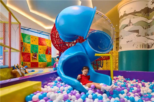 你还在犹豫亲子酒店怎么做?有人已经拿下1000亿的市场