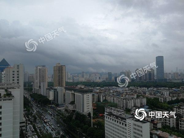 今天广西南宁桂林等9市局部有暴雨到大暴雨 明起雨减弱