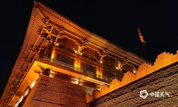 西安大明宫丹凤门夜景尤为宏伟壮观