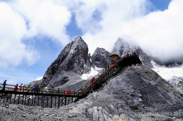 玉龙雪山旅游攻略 还在跟团旅行 自由行更能解放天性！