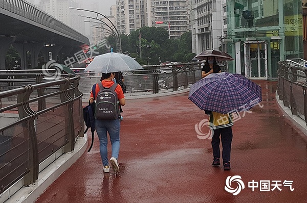 重庆暴雨来袭部分高速受影响 今明天降雨持续
