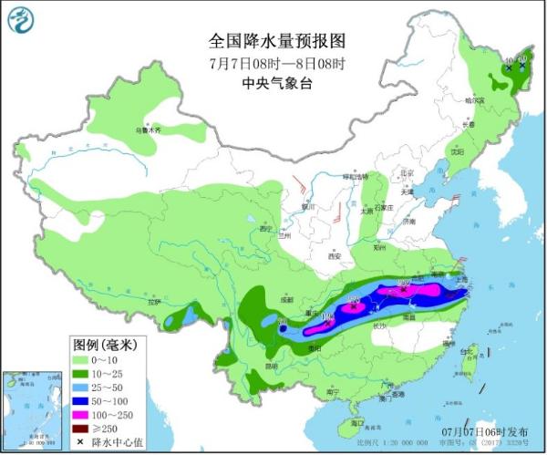 高考期间长江中下游暴雨连连 高温闷热南北夹击